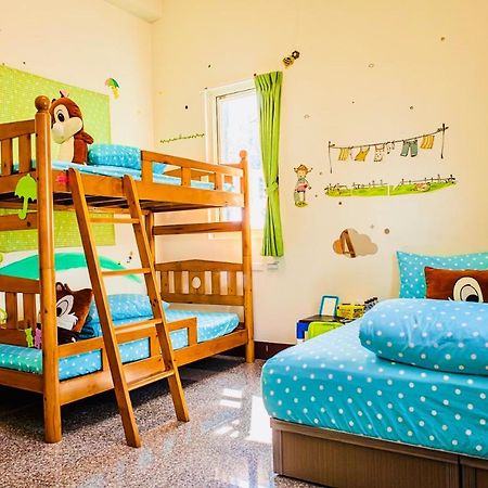 11 House Bed & Breakfast Erlin Ngoại thất bức ảnh