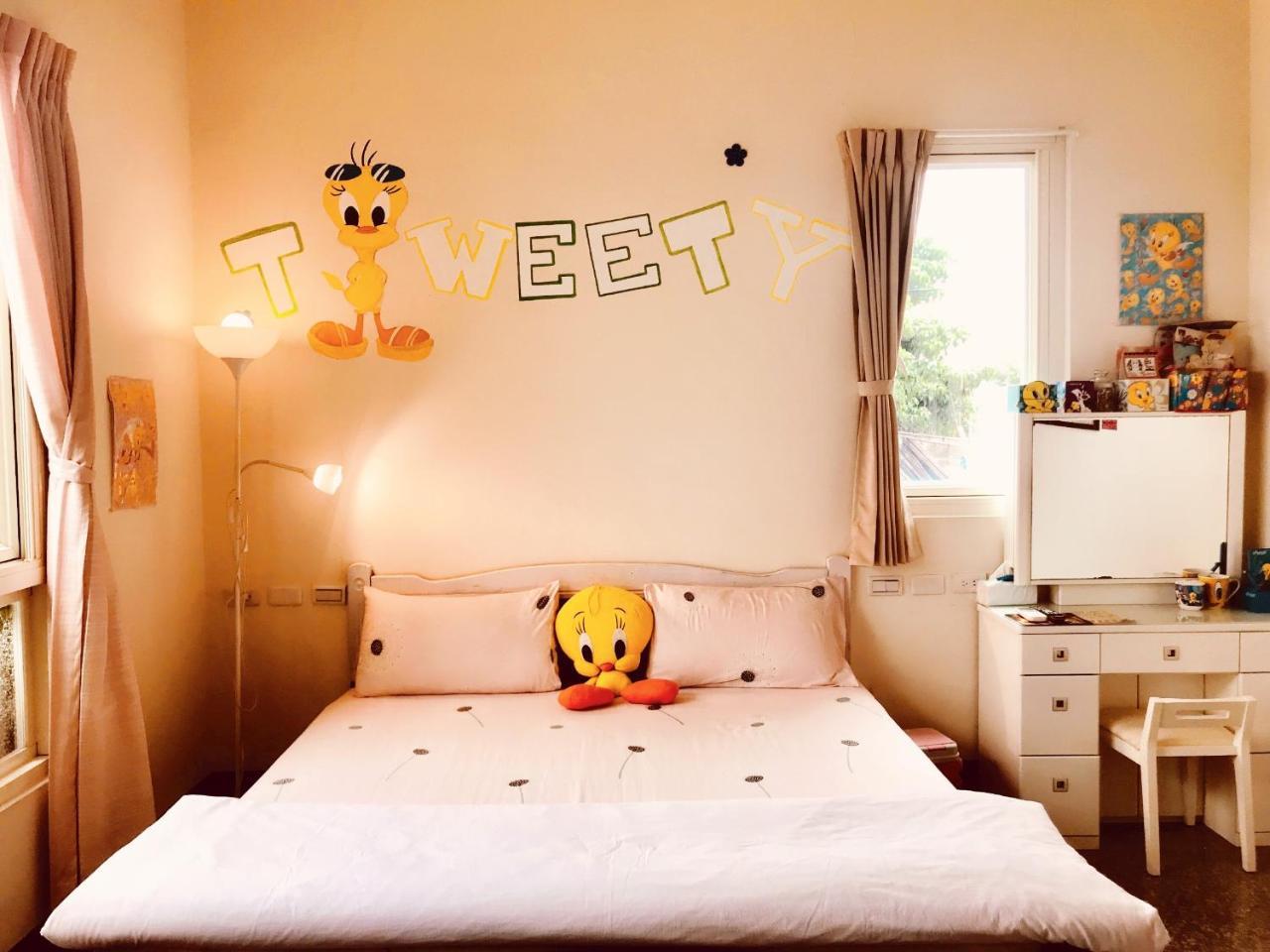 11 House Bed & Breakfast Erlin Ngoại thất bức ảnh